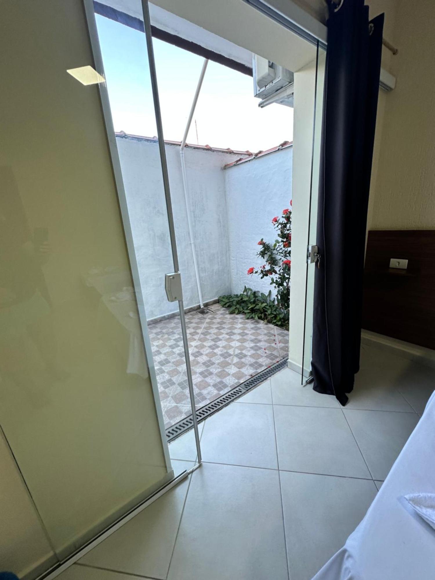 Werneck Residence Suites อูบาตูบา ภายนอก รูปภาพ
