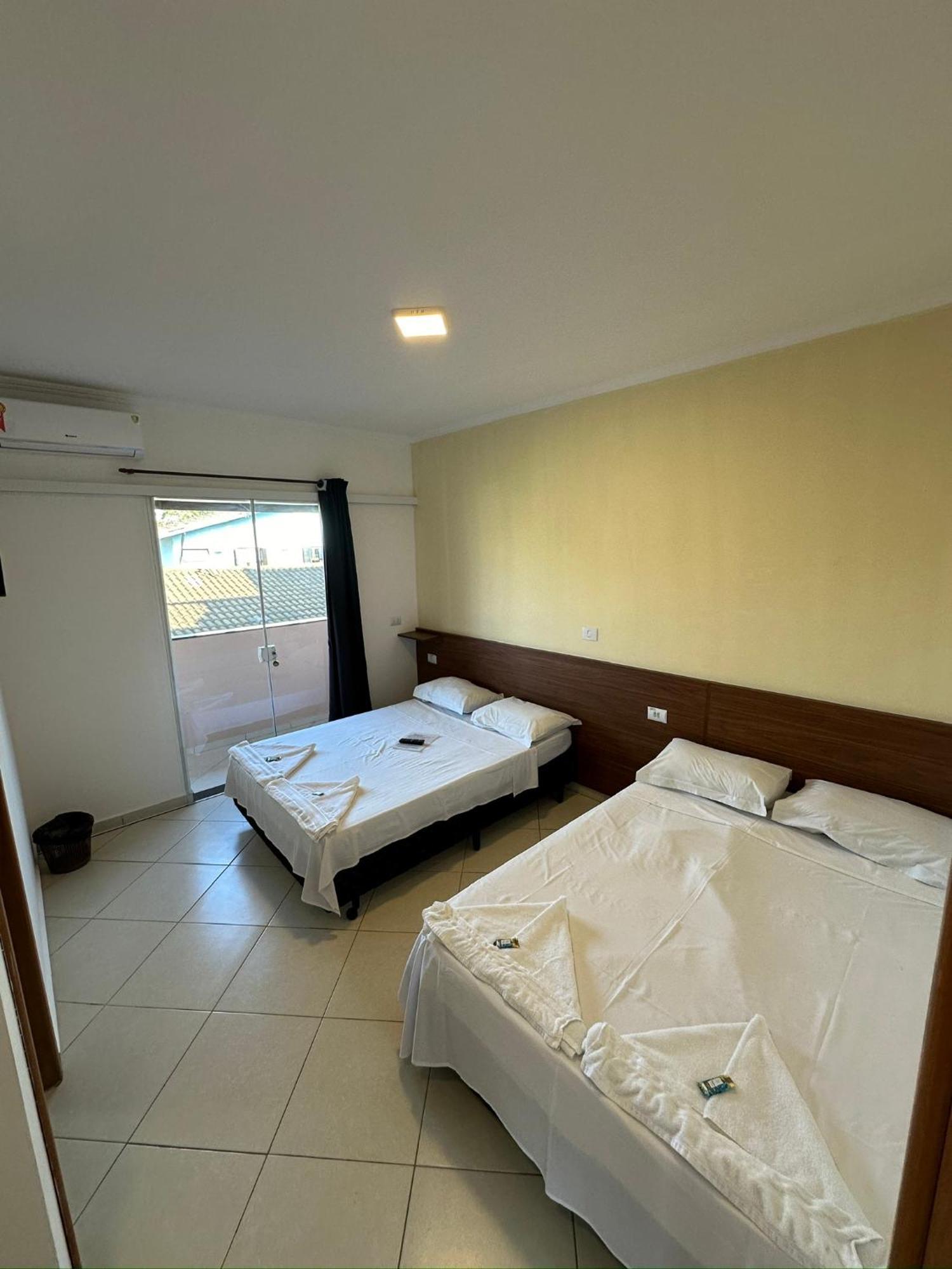 Werneck Residence Suites อูบาตูบา ภายนอก รูปภาพ